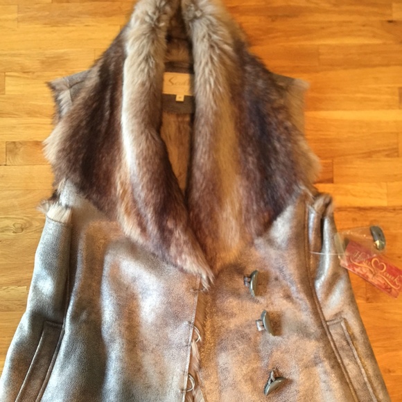 Scully Women's Faux Fur/Suede Vest - Picture 2 of 4